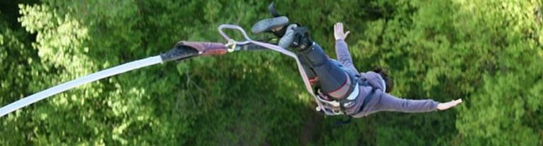 Saut à l'élastique. Saut à l'élastique.